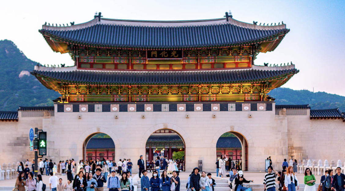 Gwanghwamun Square: Follow in the Footsteps of BTS and K-Pop Icons